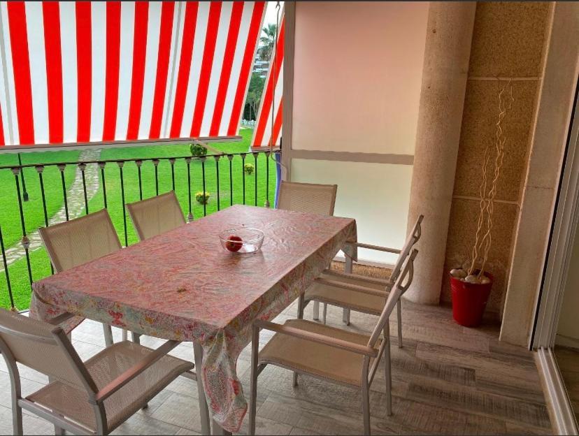 Apartamento Los Carmenes, Playa De Gandia Exteriör bild